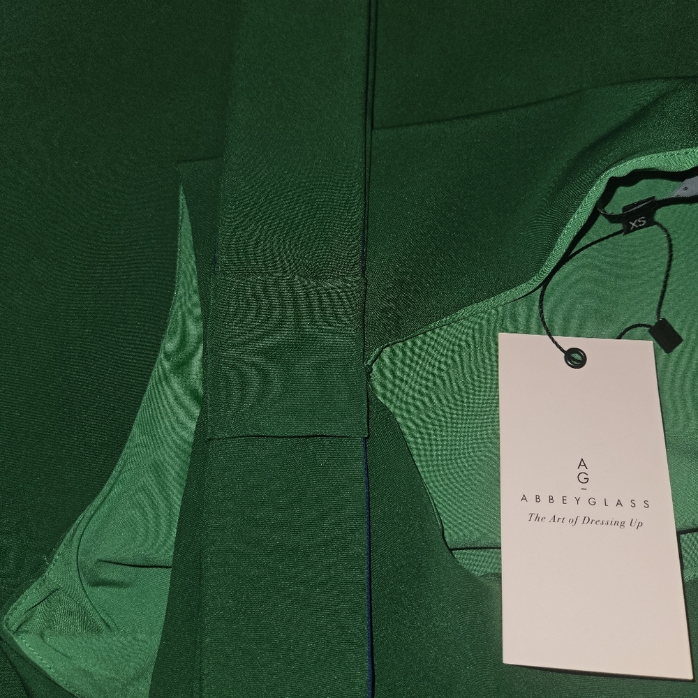 Abbey Glass Sleeveless Boat Neck Bow Shoulder Detail Shift Dress:Kelly Green: XS - Picture 12 of 13